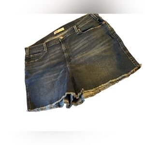 Women’s signature Levi Strauss heritage high rise denim shorts